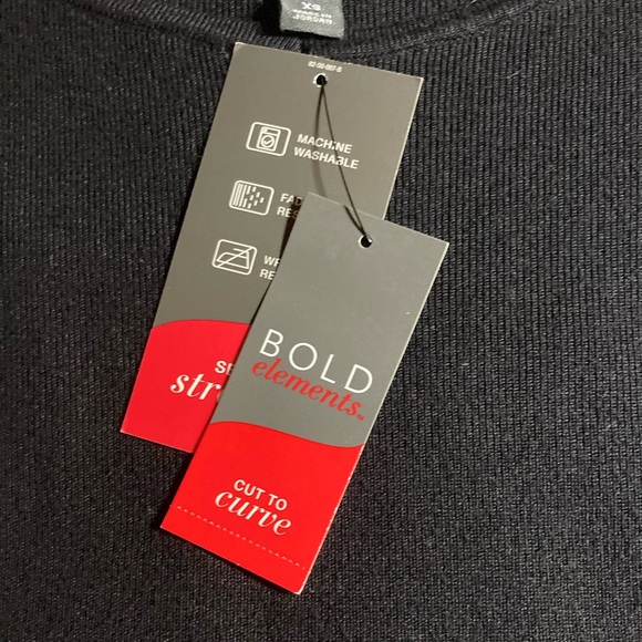 🥶❄️Cold shoulder sweater top❄️🥶 - Picture 8 of 8